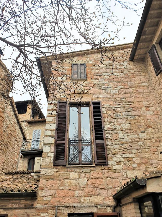 Palazzo Calocci Appartamenti In Asís Exterior foto