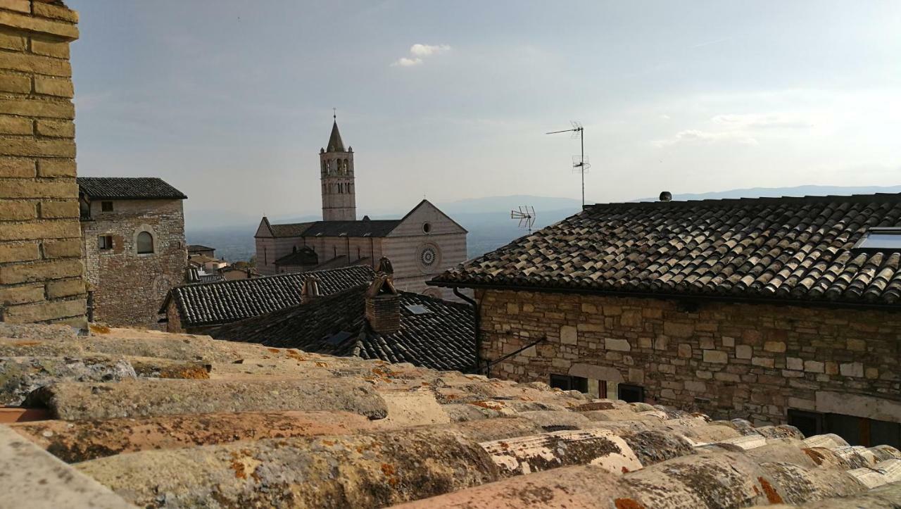 Palazzo Calocci Appartamenti In Asís Exterior foto