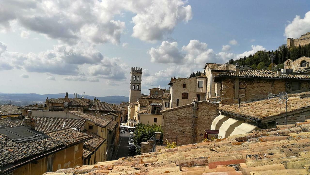 Palazzo Calocci Appartamenti In Asís Exterior foto