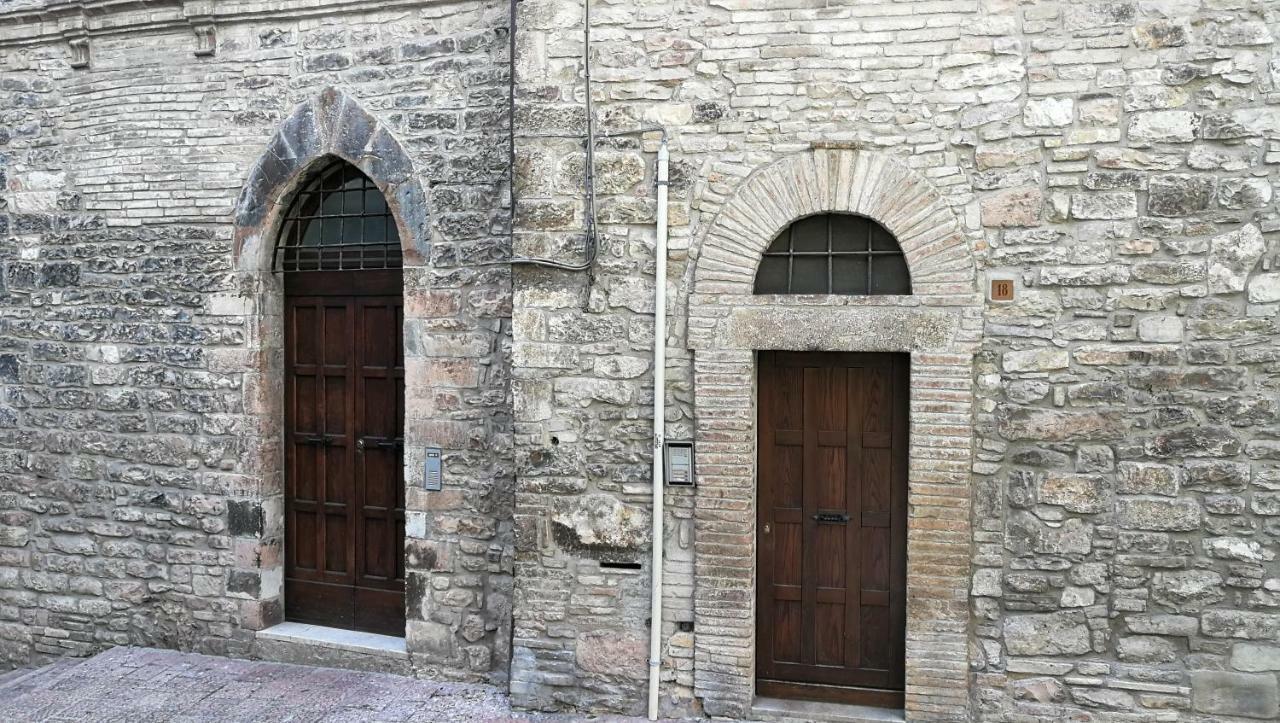 Palazzo Calocci Appartamenti In Asís Exterior foto